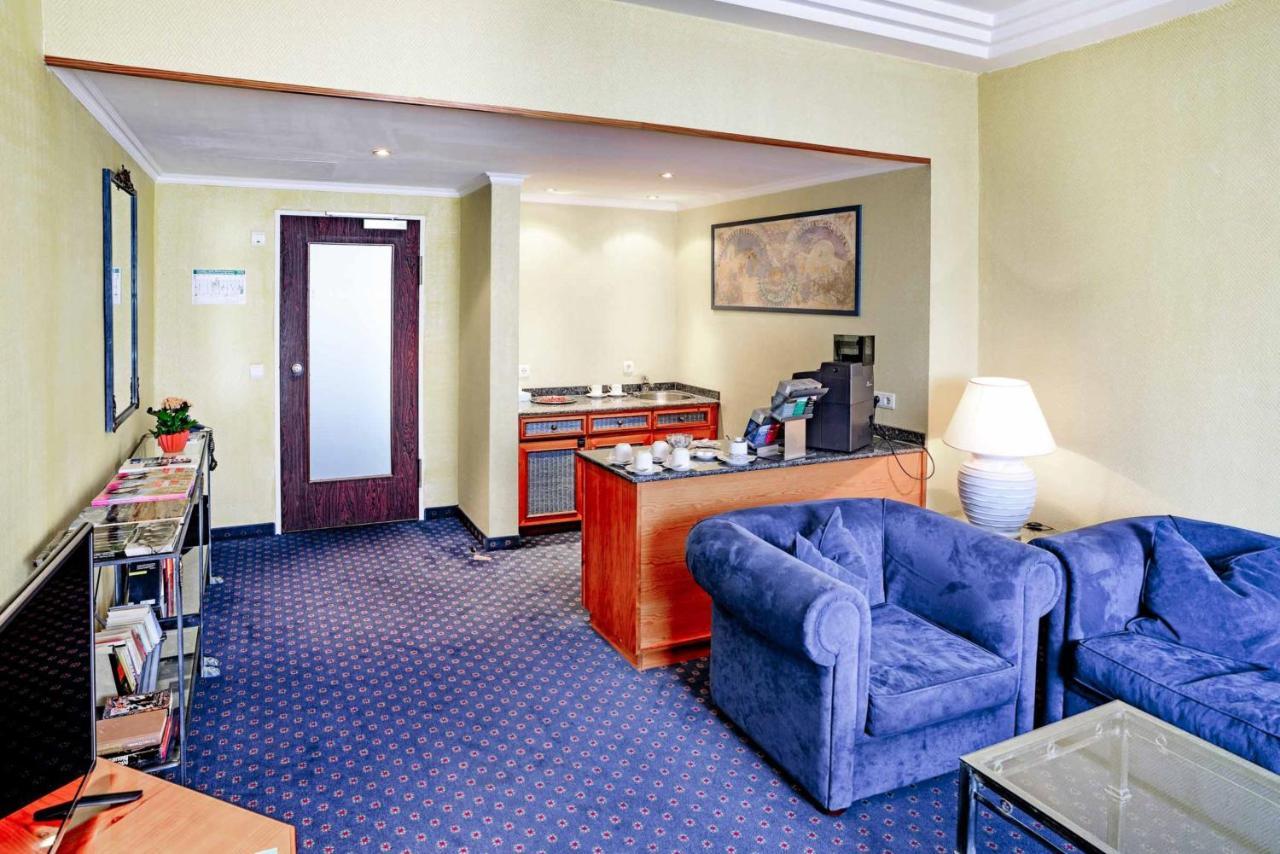Plaza Kongresshotel Europe 4*