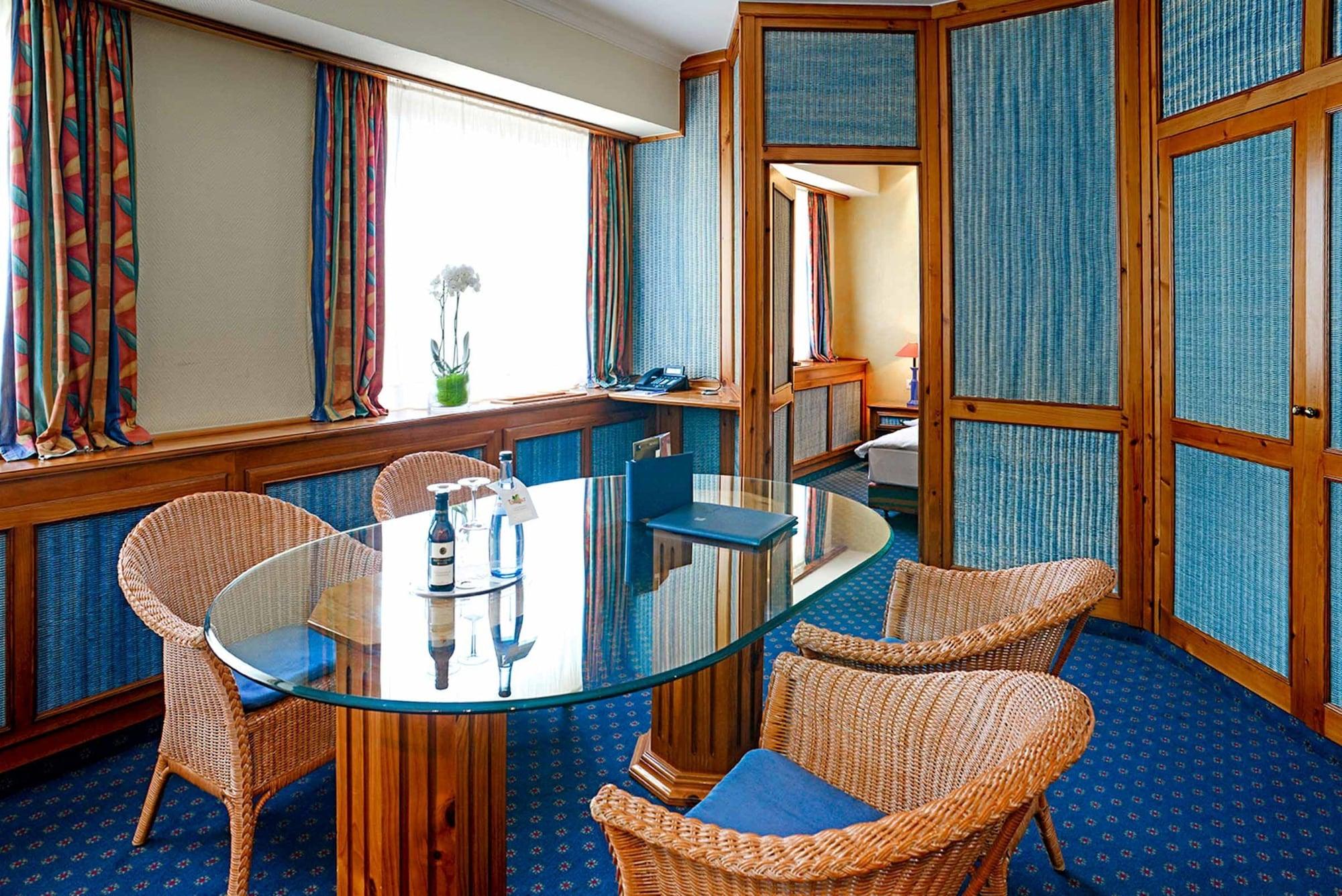 Hotel Plaza Kongresshotel Europe 4*