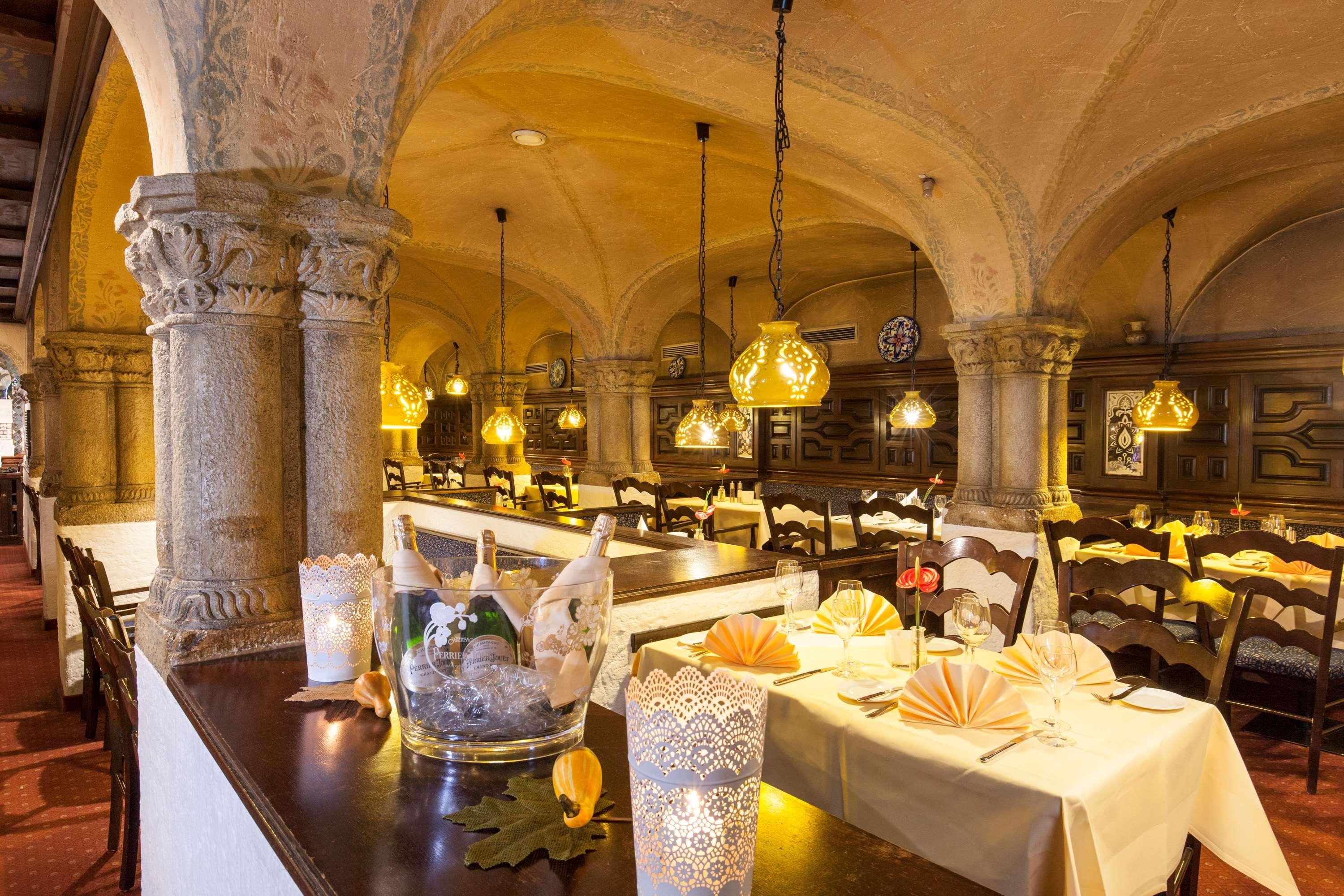 Plaza Kongresshotel Europe Hotel 4*
