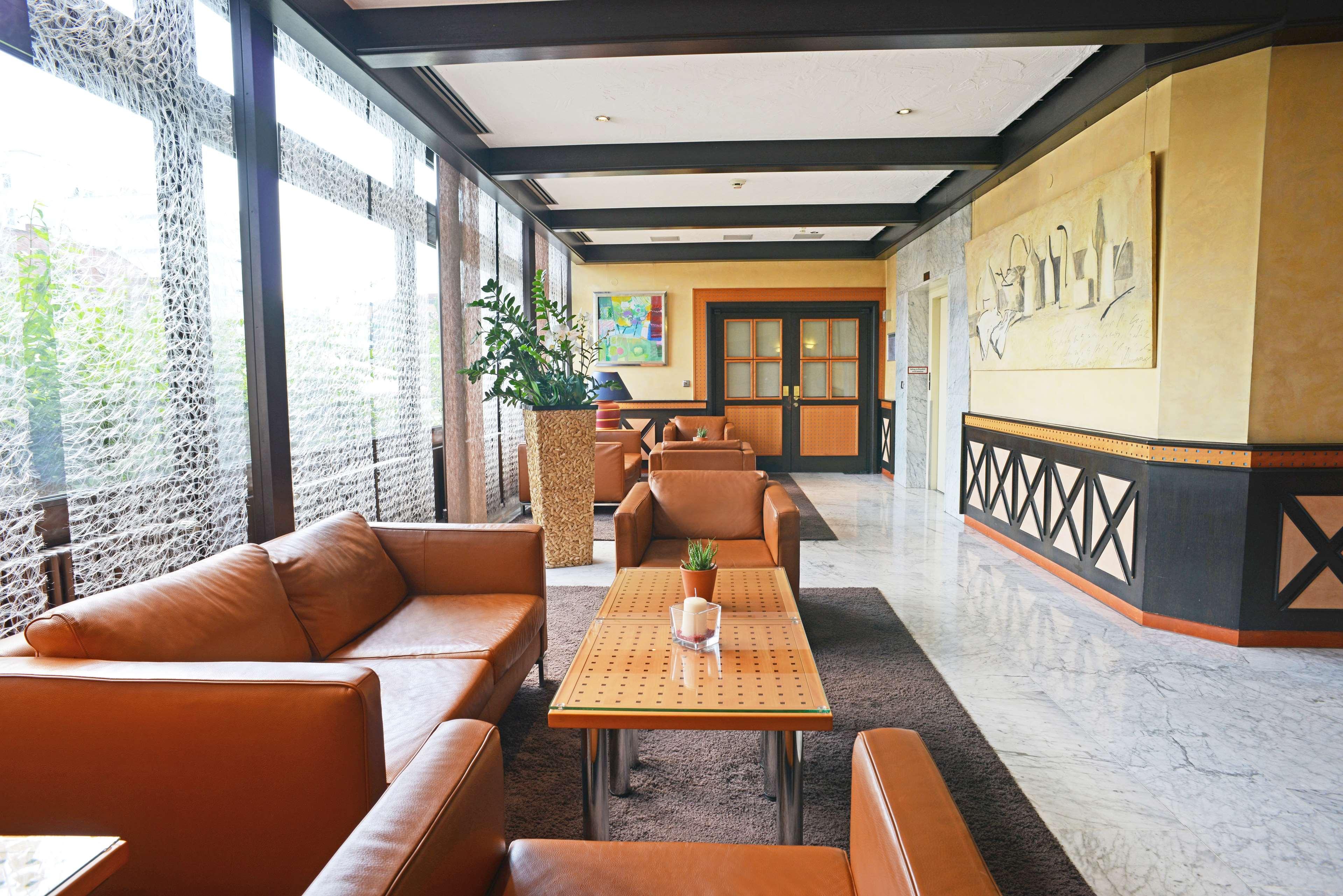 Plaza Kongresshotel Europe Hotel 4*