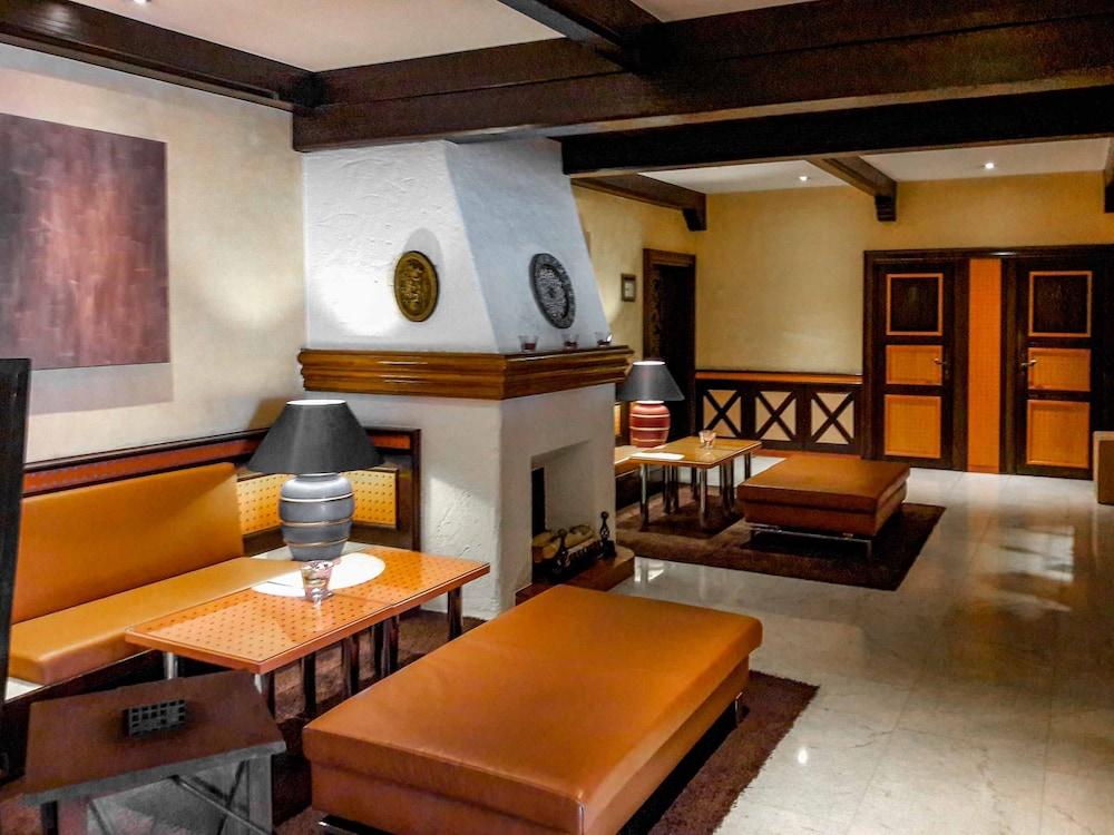 Plaza Kongresshotel Europe 4*